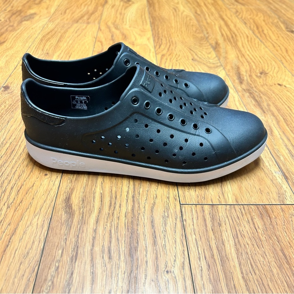 People Footwear “Ace” Men’s Black Slip-On Wayerproof Sneakers | Size 10 EU 44